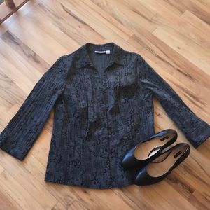 Croft & Barrow gray and black button down shirt.